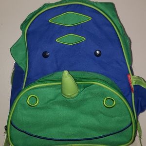 Skip hop zoo dinosaur backpack and lunch box